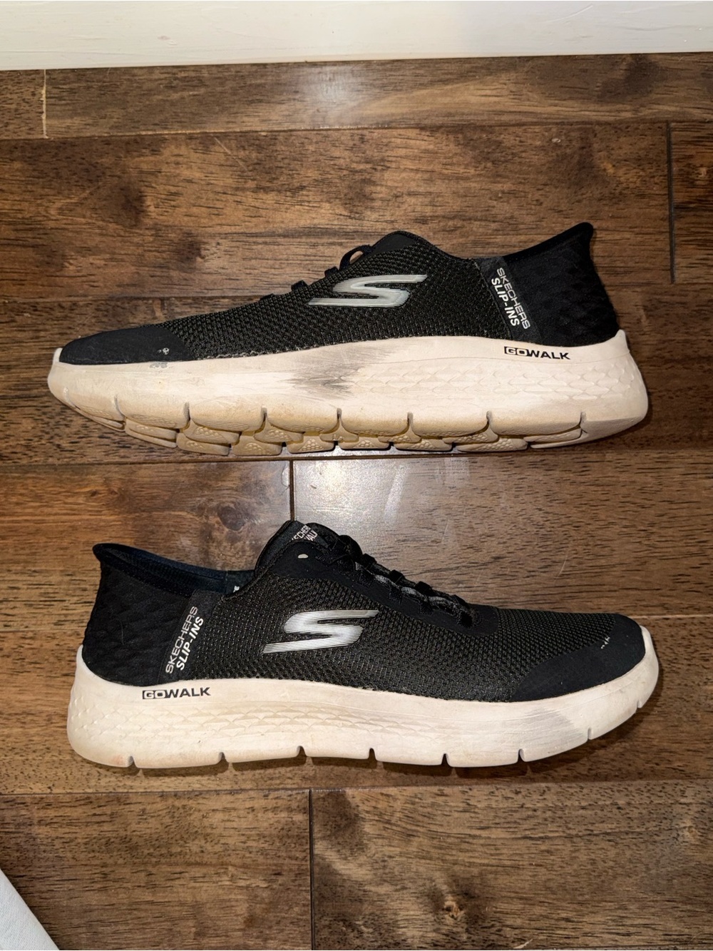Skechers GOwalk Slip-ins Women’s Size 10 Black Air Cooled Memory Foam Shoes - Picture 5 of 6
